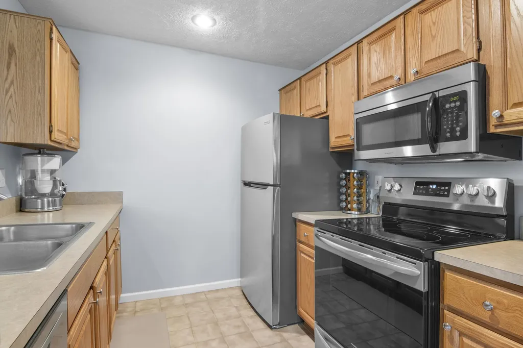 13766 S West Bay Shore Drive Traverse City City MI 49684