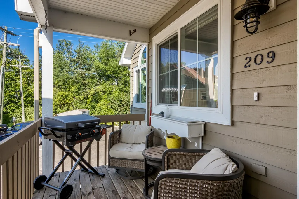 13766 S West Bay Shore Drive Traverse City City MI 49684