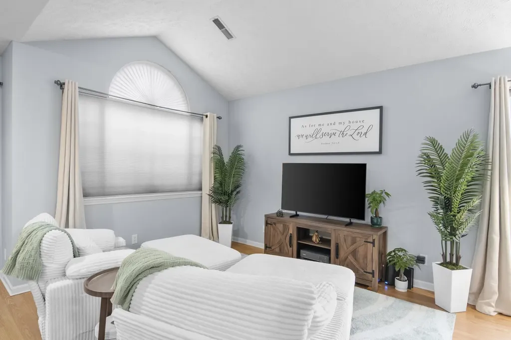 13766 S West Bay Shore Drive Traverse City City MI 49684