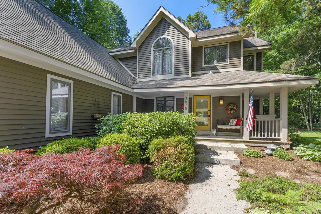 3675 Village Circle Drive East Bay Township MI 49686