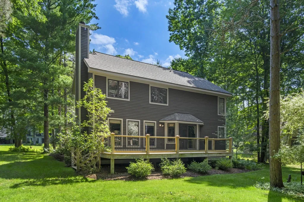 3675 Village Circle Drive East Bay Township MI 49686