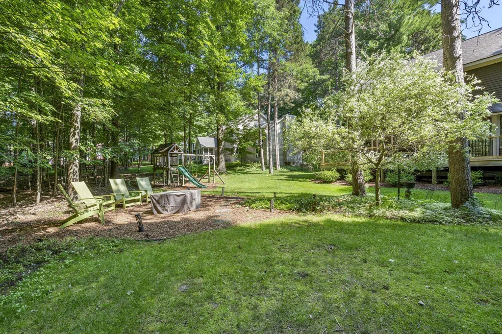 3675 Village Circle Drive East Bay Township MI 49686
