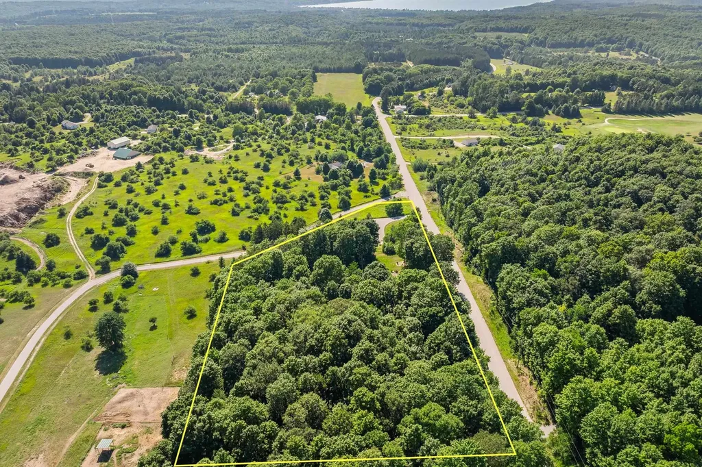 10303 Narrow Gauge Road Homestead Township MI 49617