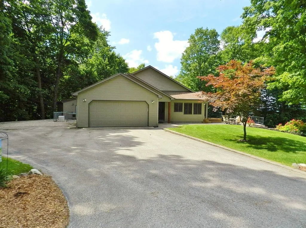 10303 Narrow Gauge Road Homestead Township MI 49617