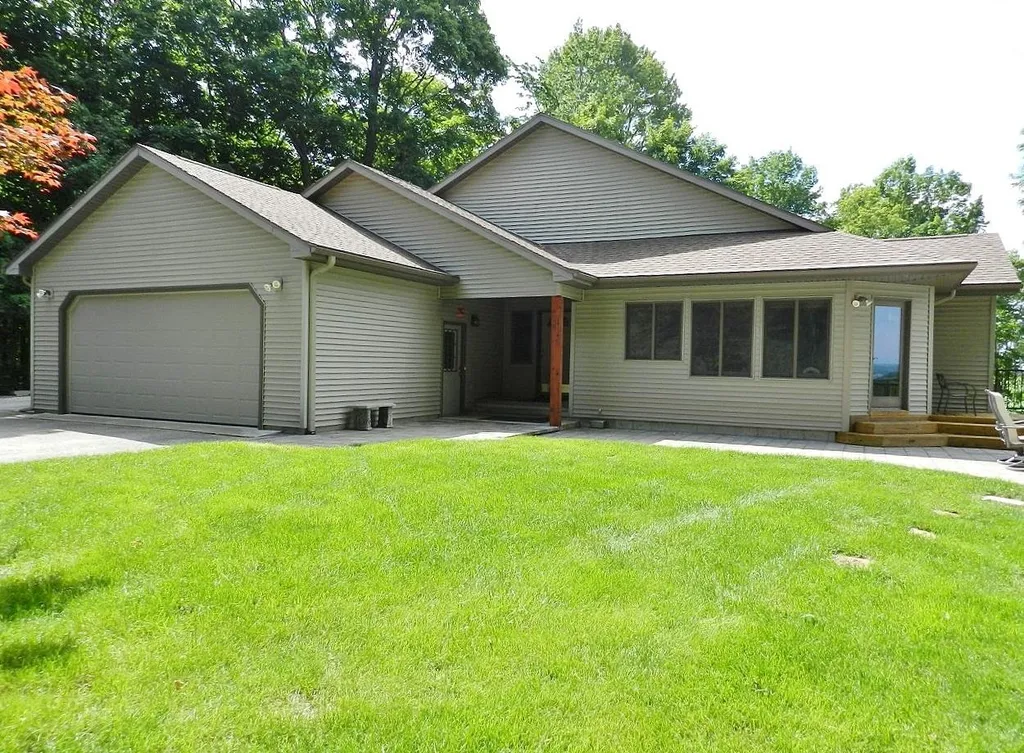 10303 Narrow Gauge Road Homestead Township MI 49617
