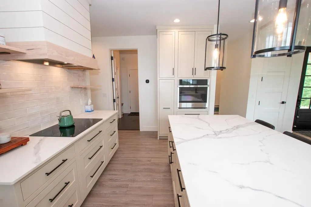 9742 E Peterson Road Leelanau Township MI 49670