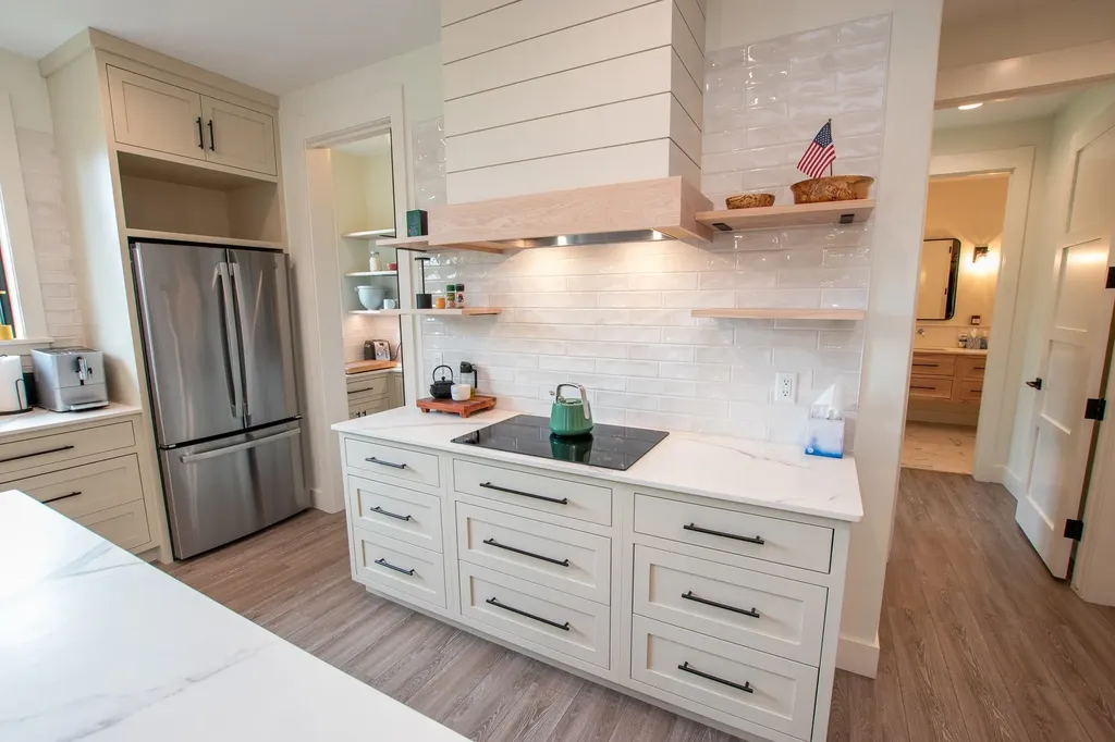 9742 E Peterson Road Leelanau Township MI 49670