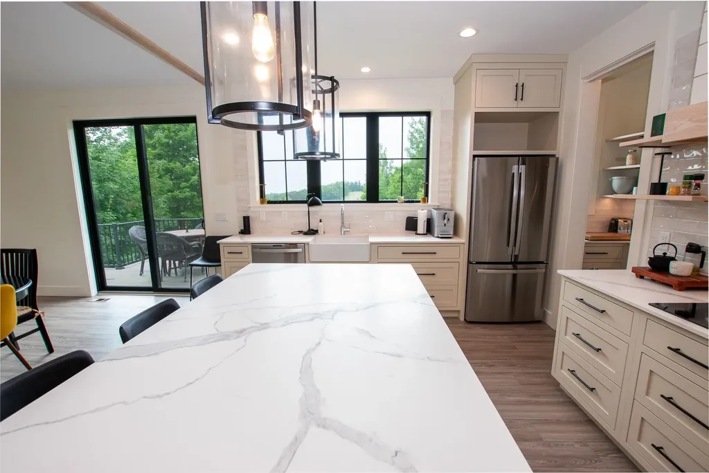 9742 E Peterson Road Leelanau Township MI 49670