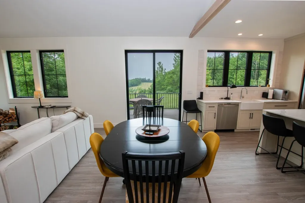 9742 E Peterson Road Leelanau Township MI 49670