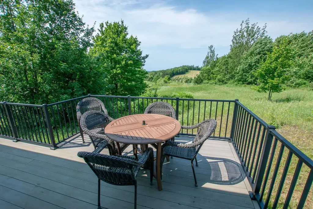 9742 E Peterson Road Leelanau Township MI 49670
