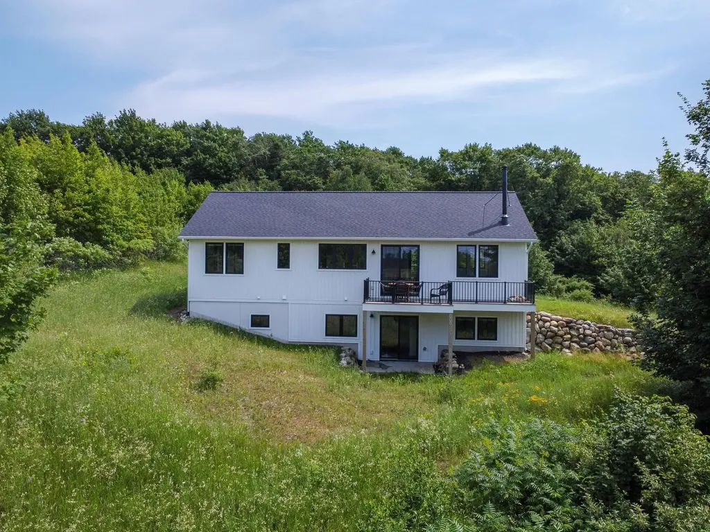 9742 E Peterson Road Leelanau Township MI 49670