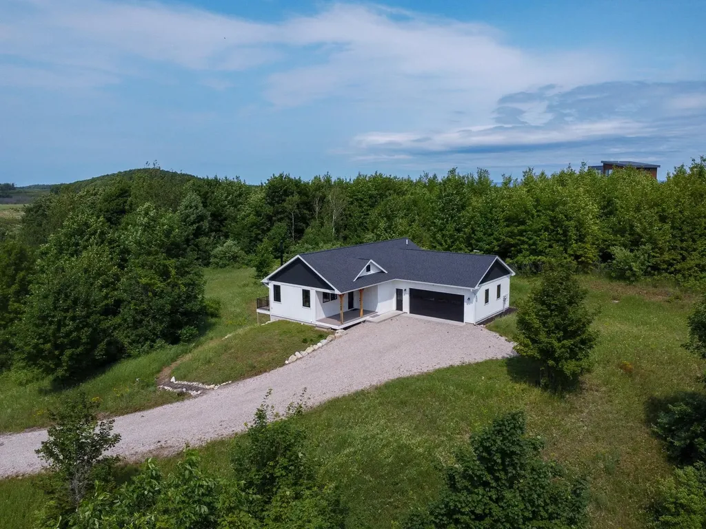 9742 E Peterson Road Leelanau Township MI 49670
