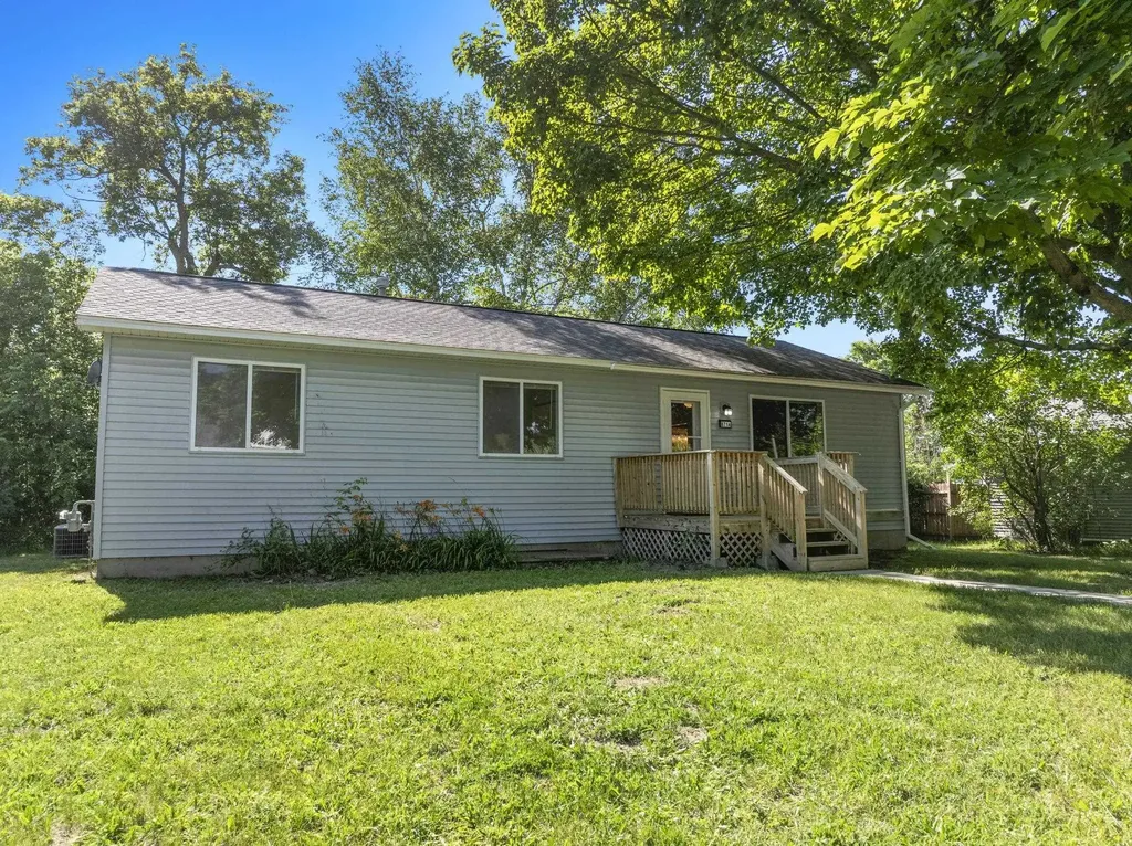 8714 S Maple City Road Kasson Township MI 49684