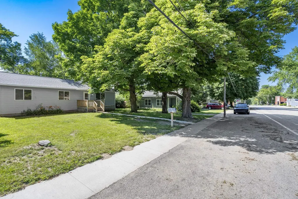 8714 S Maple City Road Kasson Township MI 49684