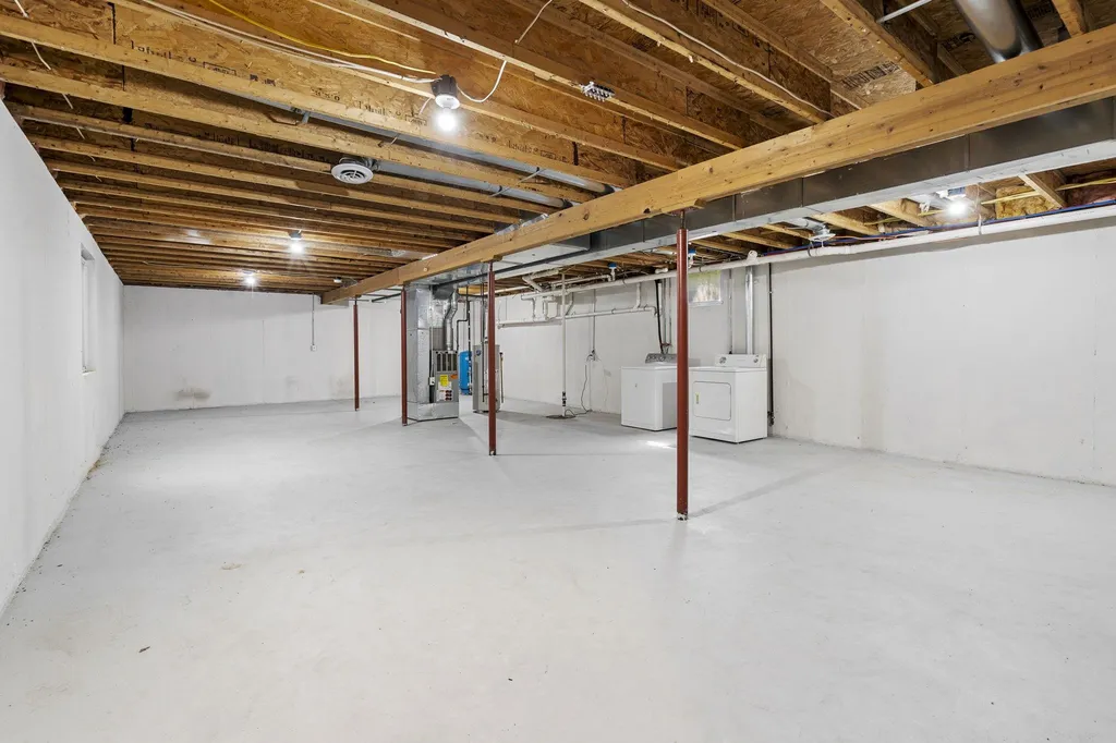 8714 S Maple City Road Kasson Township MI 49684