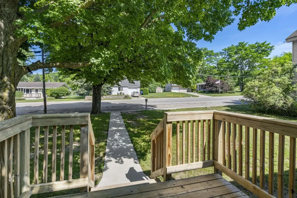 8714 S Maple City Road Kasson Township MI 49684