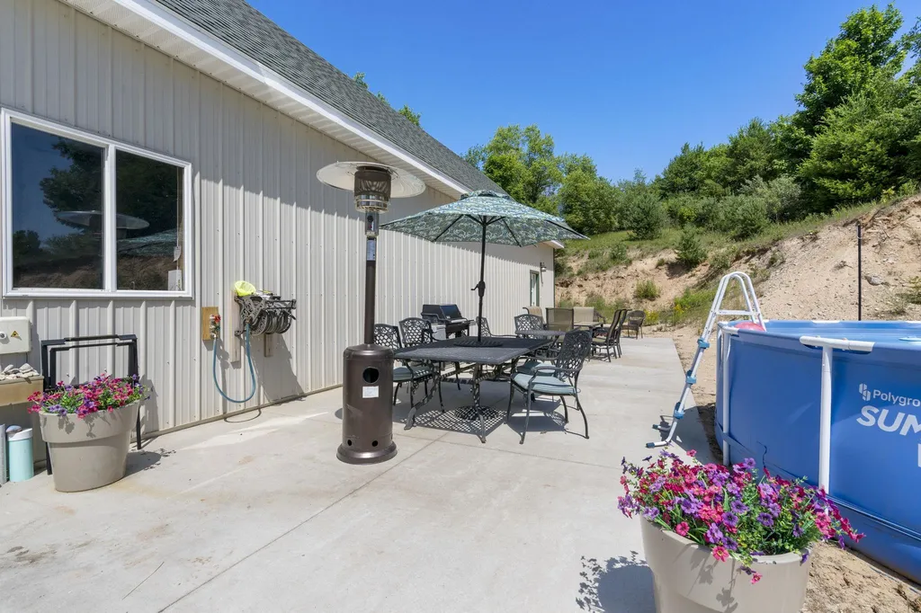 2881 E Aspen Drive Solon Township MI 49621