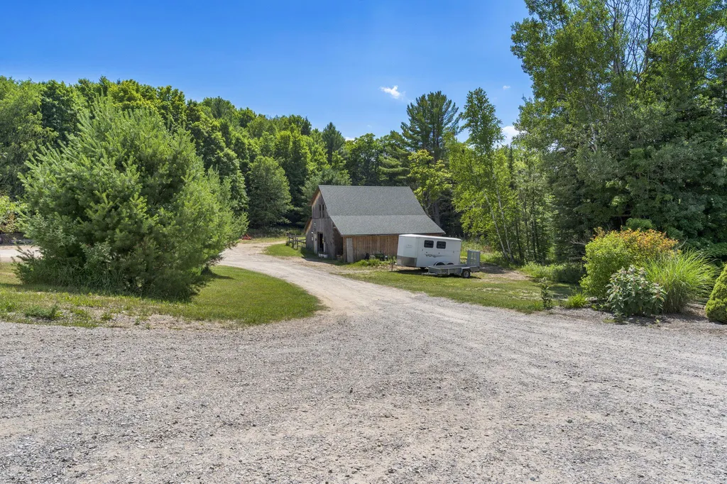 2881 E Aspen Drive Solon Township MI 49621
