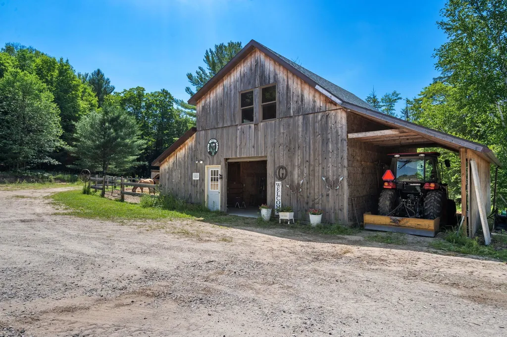 2881 E Aspen Drive Solon Township MI 49621
