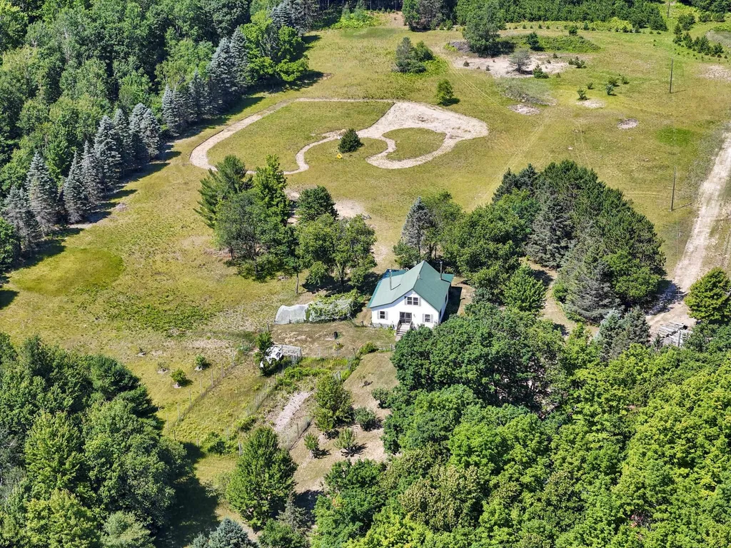 12549 Puffer Road Garfield Township MI 49633