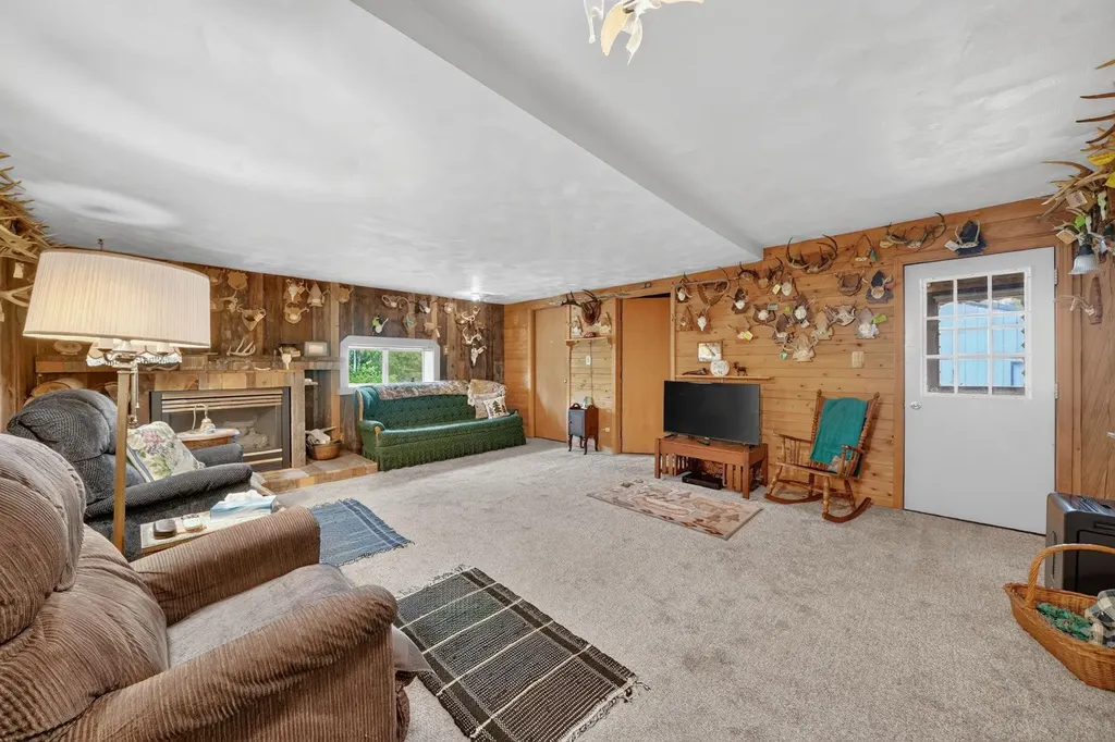 7017 Twin Lakes Avenue Winterfield Township MI 49665