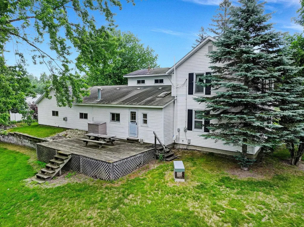 7017 Twin Lakes Avenue Winterfield Township MI 49665