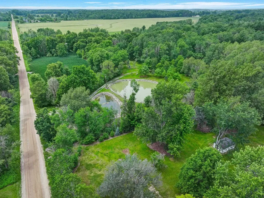 7017 Twin Lakes Avenue Winterfield Township MI 49665