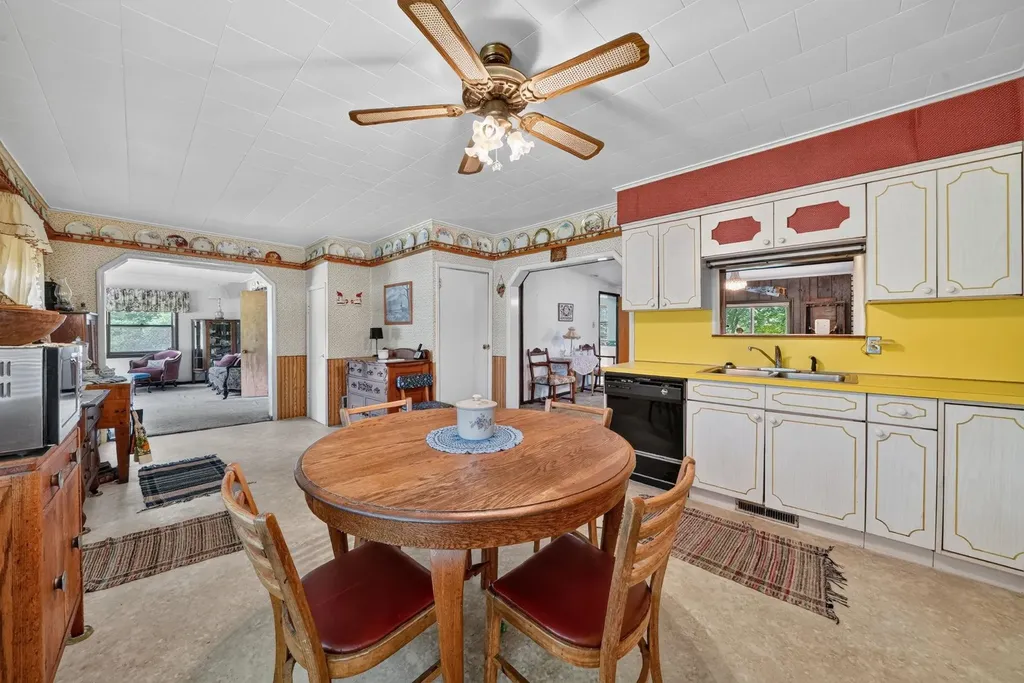 7017 Twin Lakes Avenue Winterfield Township MI 49665