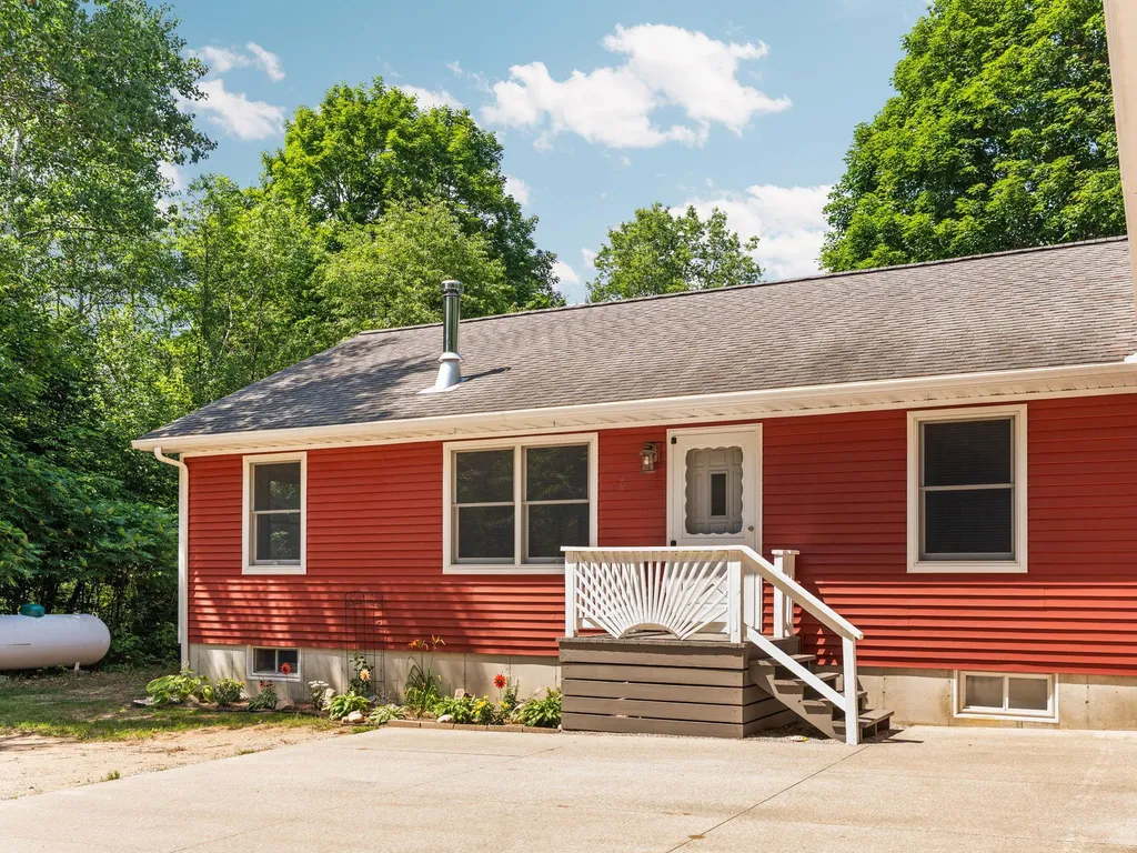 3551 Donna Lane Selma Township MI 49601