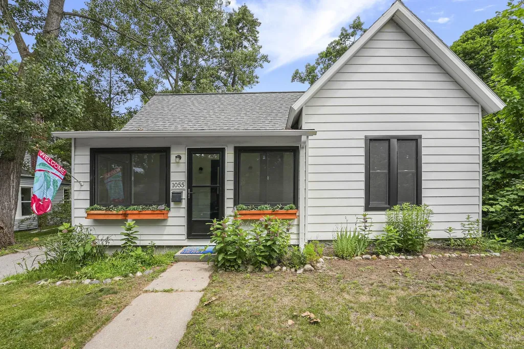 1055 Washington Street Traverse City City MI 49686