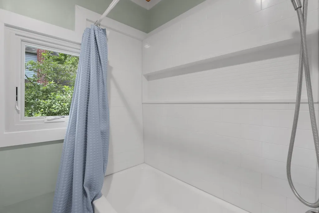 1055 Washington Street Traverse City City MI 49686