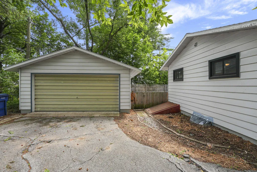 1055 Washington Street Traverse City City MI 49686