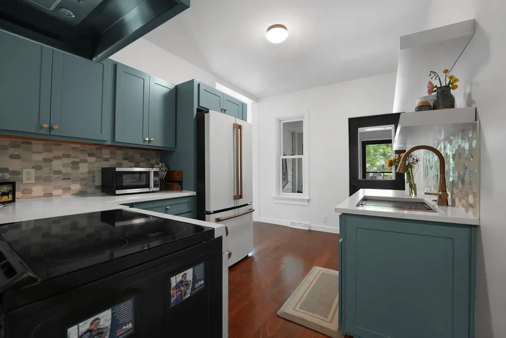 1055 Washington Street Traverse City City MI 49686