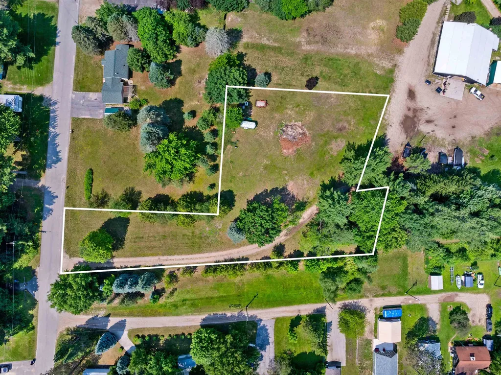 V/l 1-d E Fourth Street Forest Home Township MI 49615