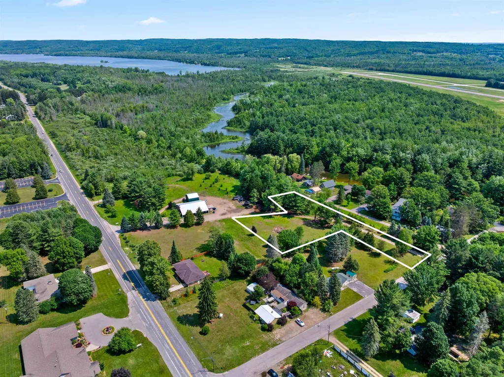 V/l 1-d E Fourth Street Forest Home Township MI 49615