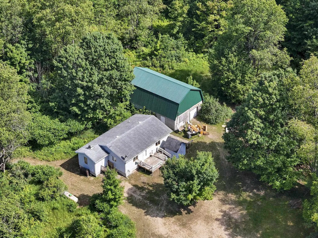 3850 N 25 Road Colfax Township MI 49668