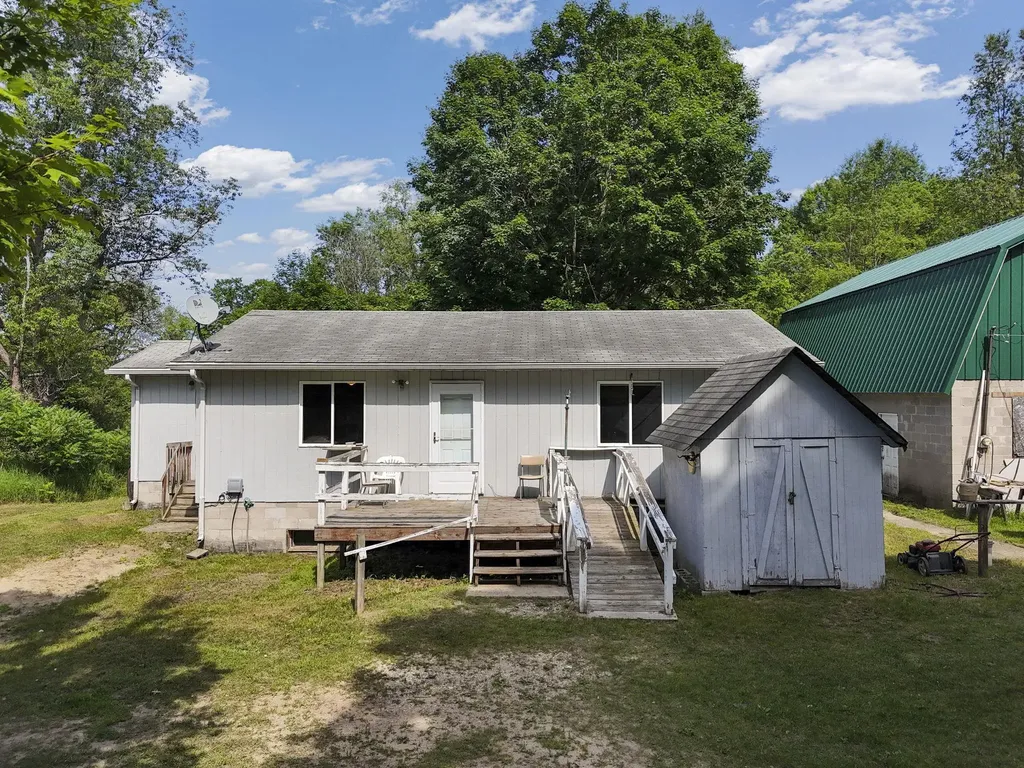 3850 N 25 Road Colfax Township MI 49668
