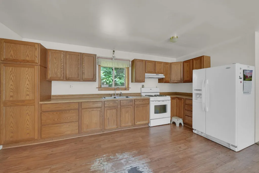 3850 N 25 Road Colfax Township MI 49668