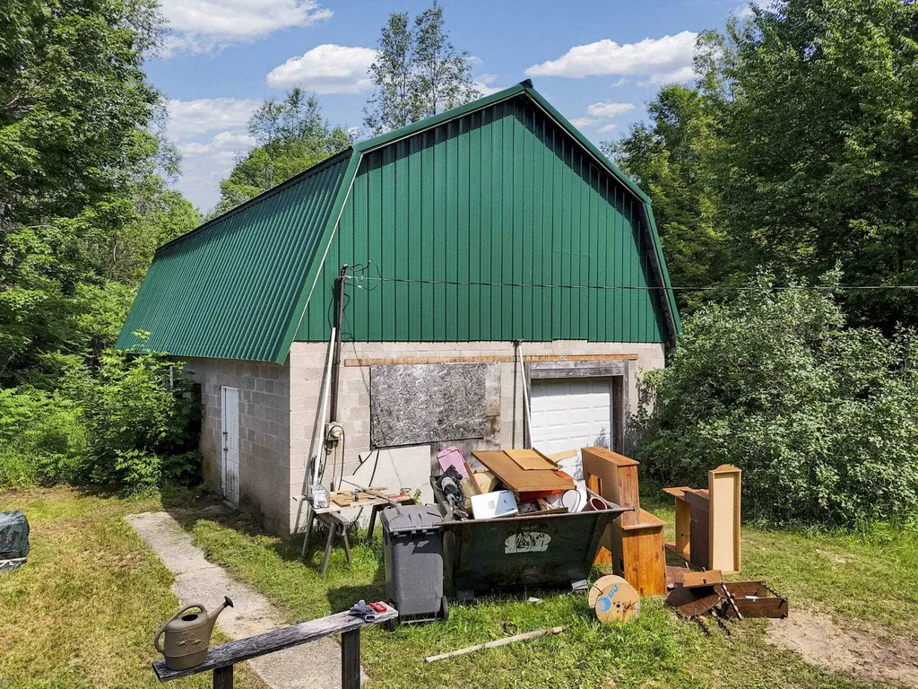 3850 N 25 Road Colfax Township MI 49668