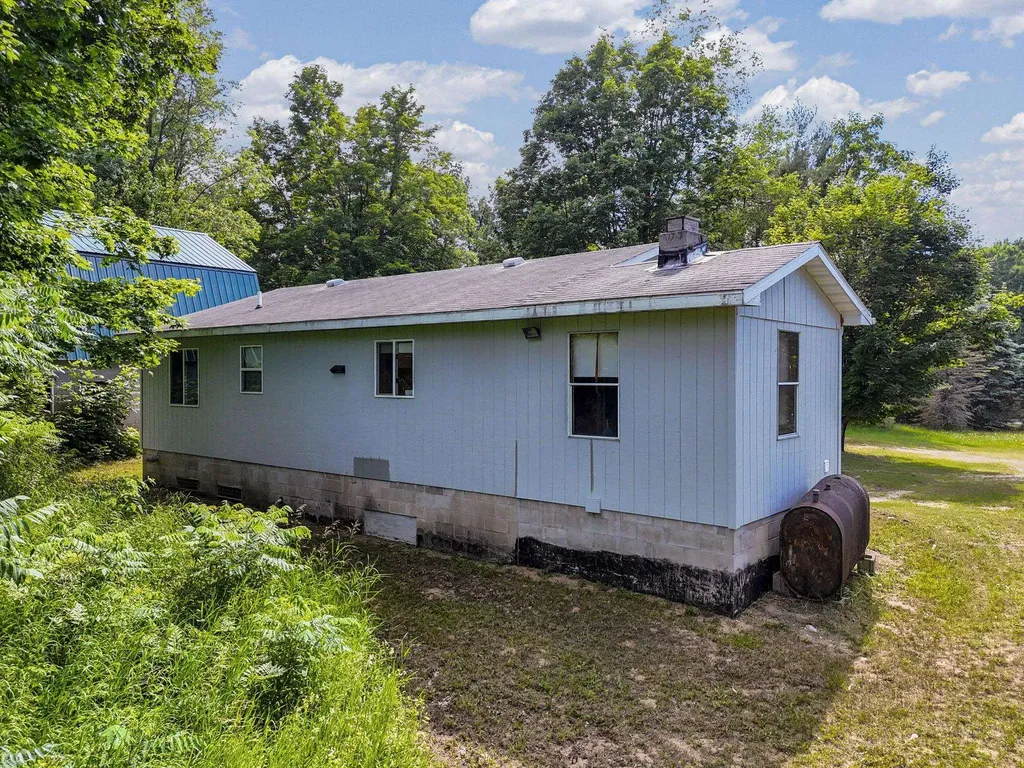 3850 N 25 Road Colfax Township MI 49668
