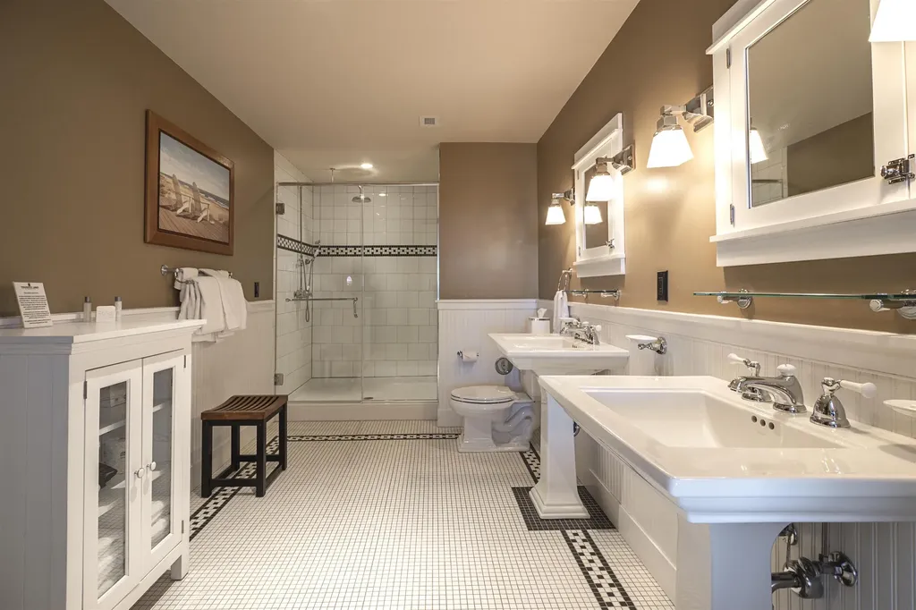 2035 N Us-31 N East Bay Township MI 49686