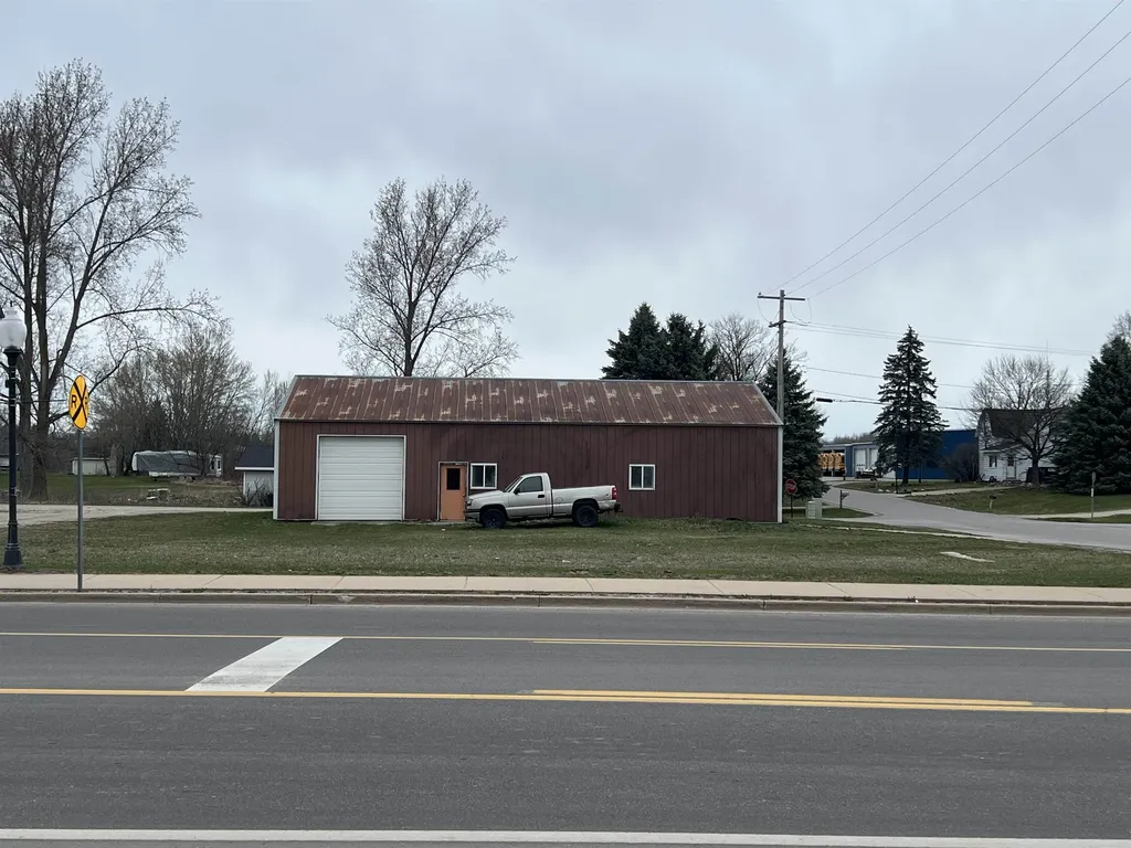 00 M-66 Riverside Township MI 49657
