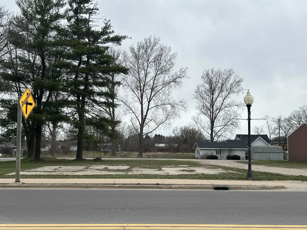 00 M-66 Riverside Township MI 49657