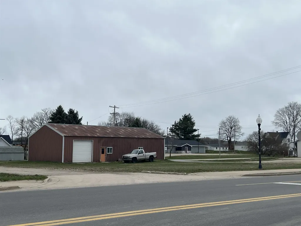 00 M-66 Riverside Township MI 49657