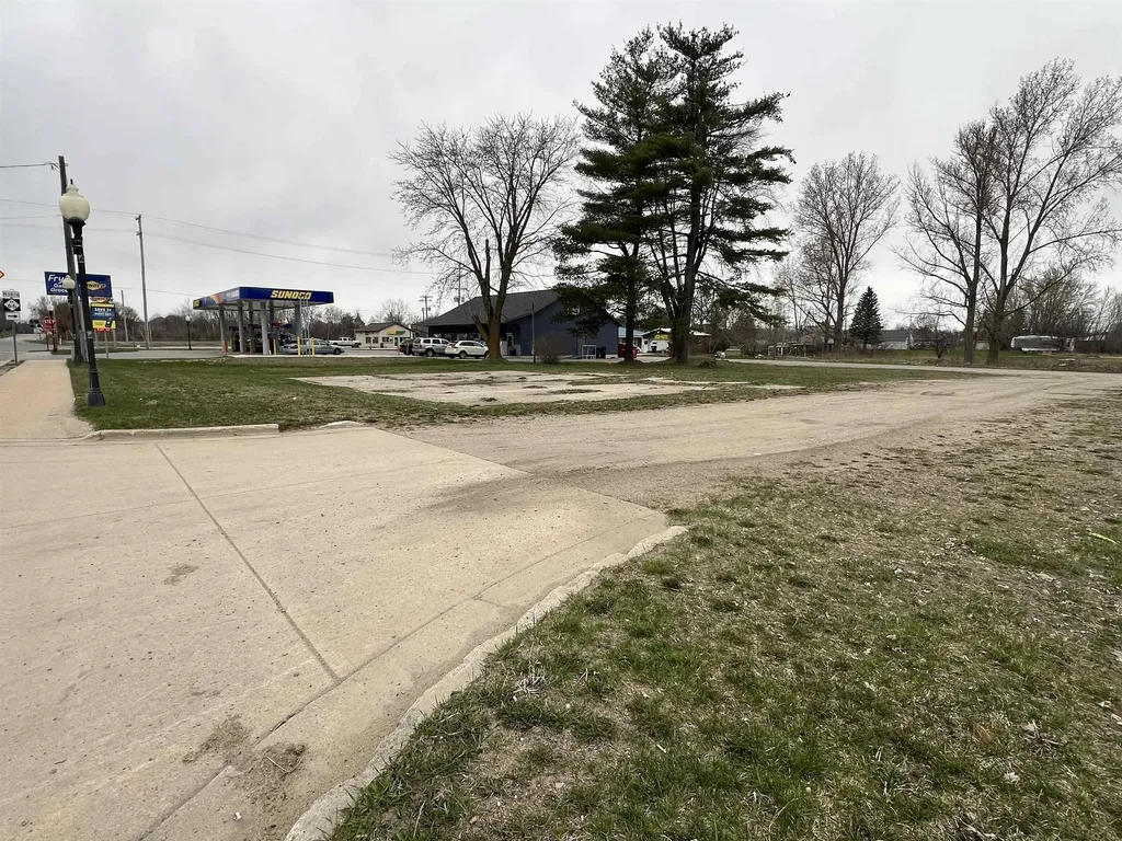 00 M-66 Riverside Township MI 49657