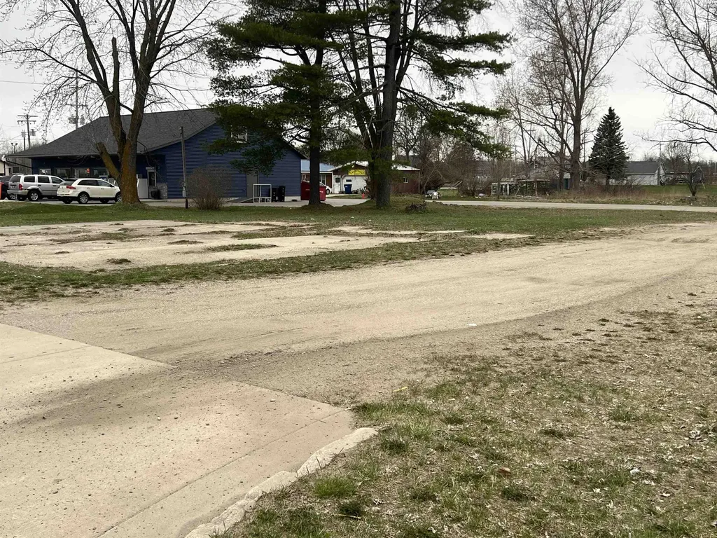00 M-66 Riverside Township MI 49657