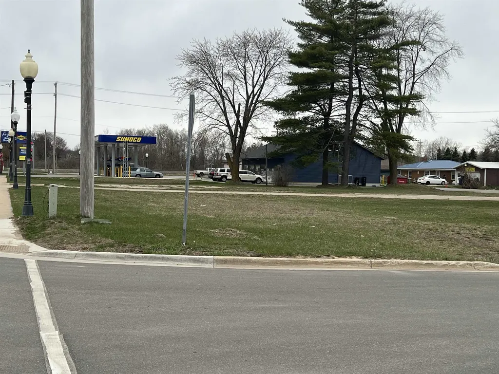 00 M-66 Riverside Township MI 49657