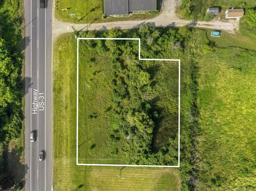 415 Michigan Avenue Benzonia Township MI 49617