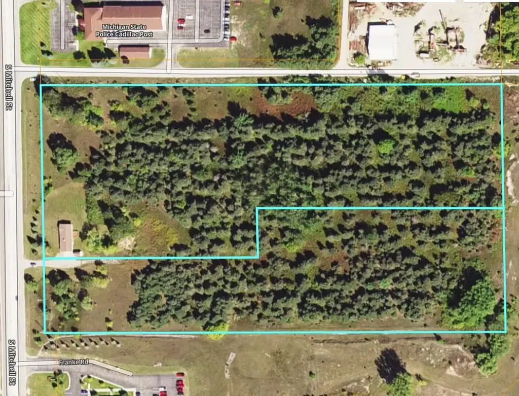 7859 S Us-131 Clam Lake Township MI 49601