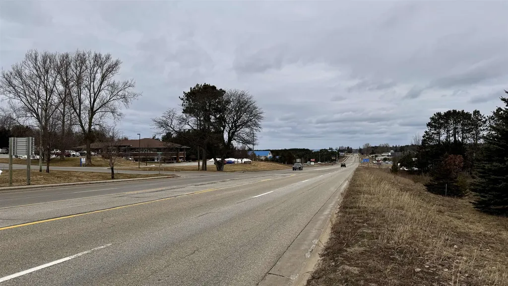 7859 S Us-131 Clam Lake Township MI 49601